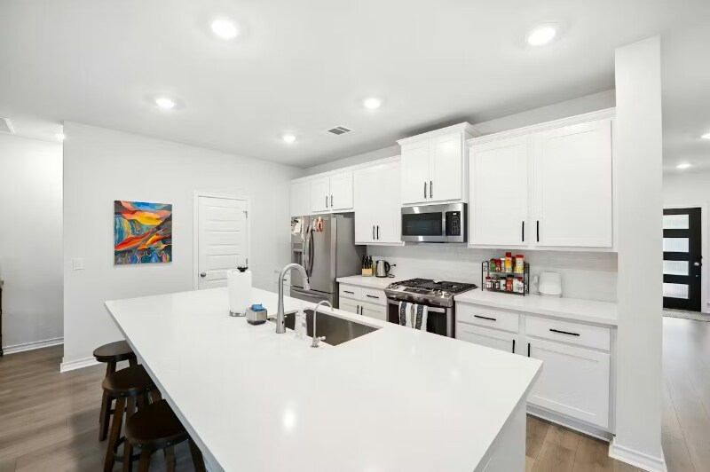 Building Photo - 4808 Plum Peach Bend