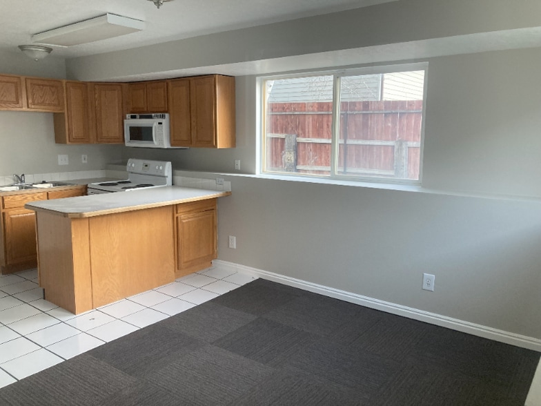 Building Photo - 416 S 600 E