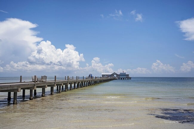 Building Photo - Monthly  FUN Furnished Bradenton, FL Rental VACA or Short term