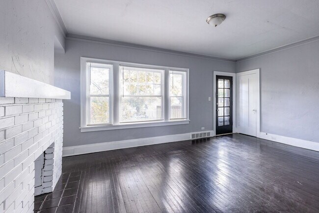 Building Photo - 438 E 152nd St