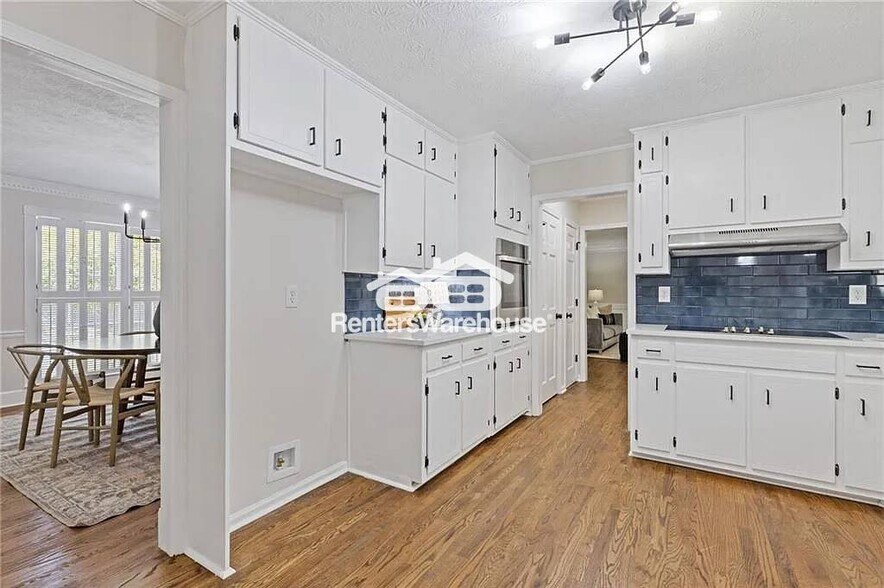 Building Photo - 1388 Chesapeake Dr SW