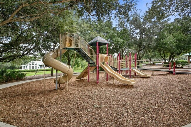 Building Photo - 11709 Clubhouse Dr