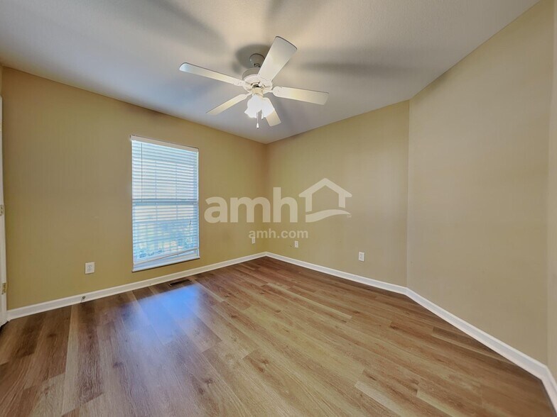 Building Photo - 5404 Silver Grove Ln