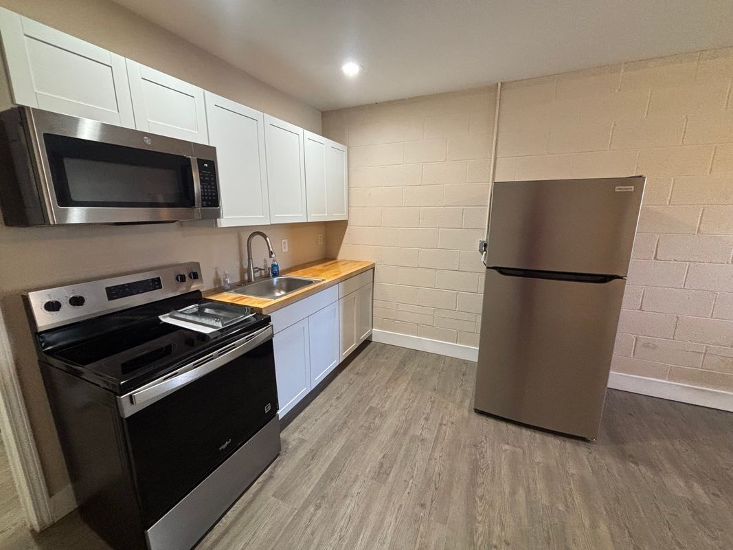 Building Photo - 637 Washington St