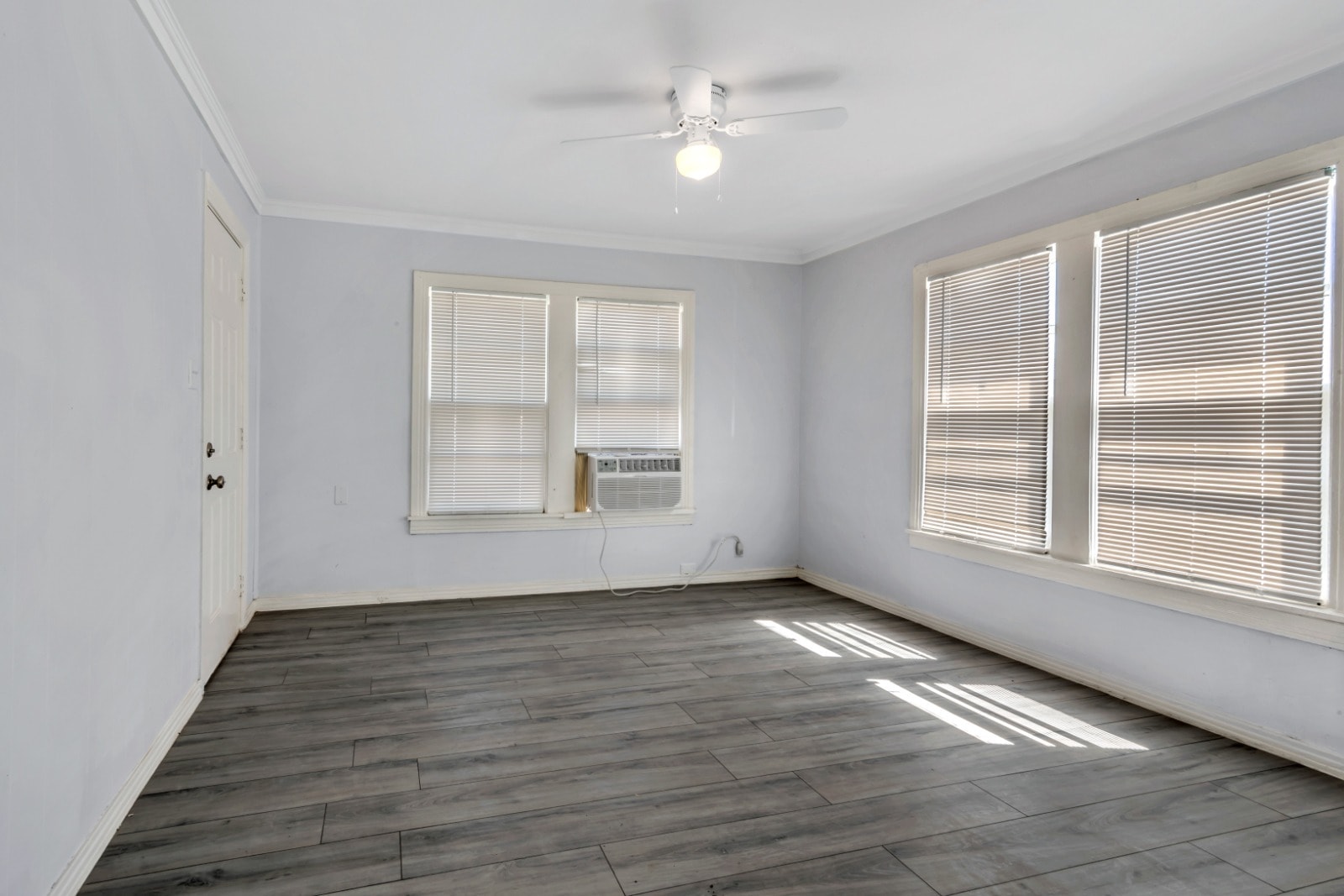 Building Photo - 305 N Robinson St