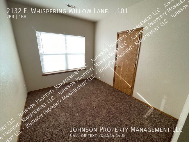 Building Photo - 2132 E Whispering Willow Ln