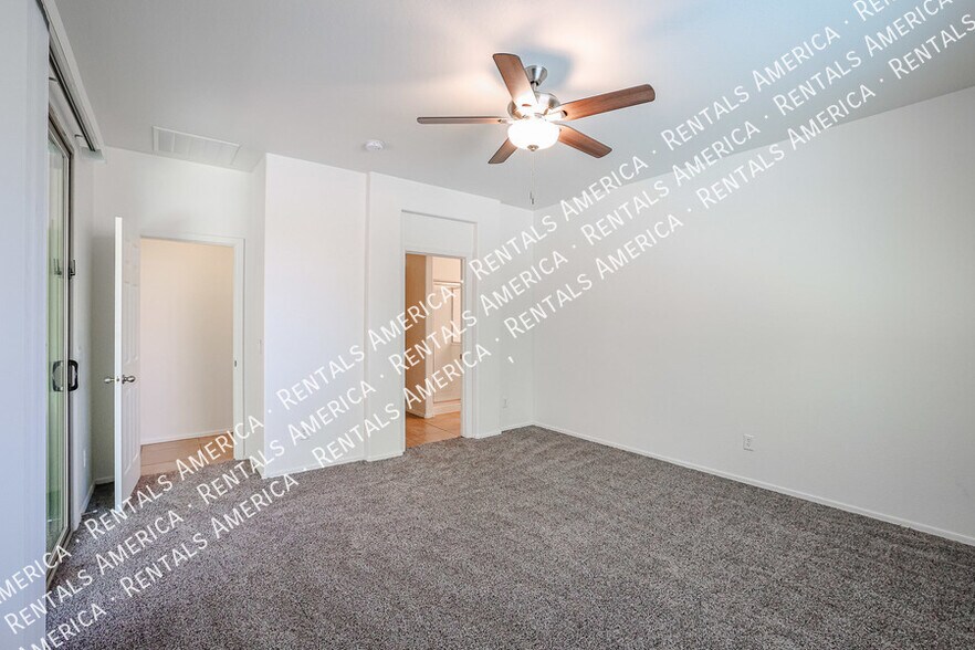 Building Photo - 6946 W Harwell Rd