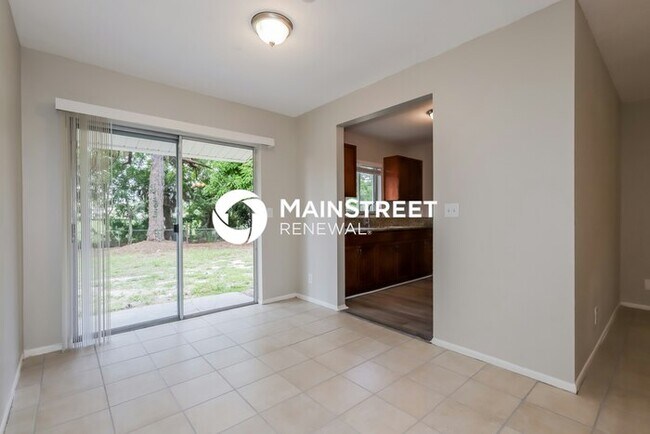 Building Photo - 3 Bedroom Pet-Friendly Home in Saint Petersburg, FL with Main Street Renewal