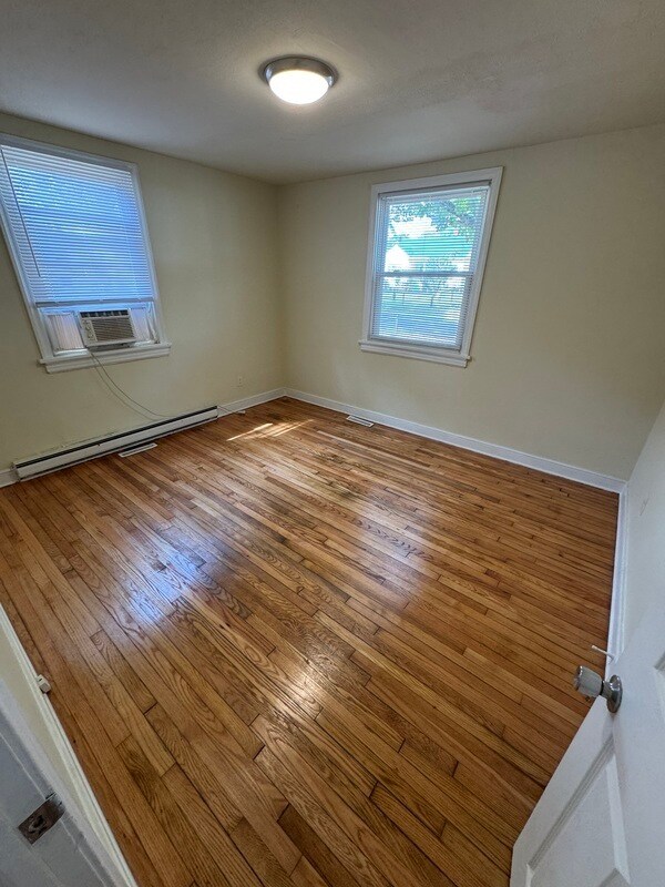 Building Photo - 1215 Richeson Ave