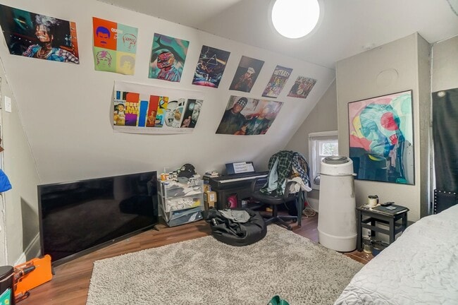 Building Photo - Large Clifton House For 2026-2027!