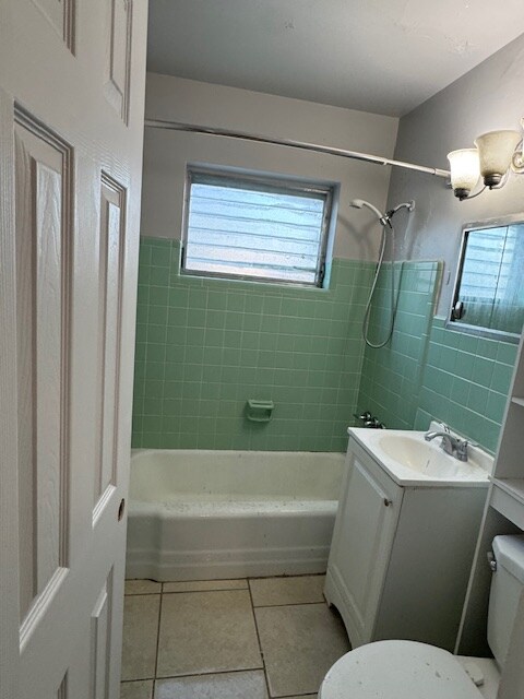 Building Photo - 5010 Bullard St