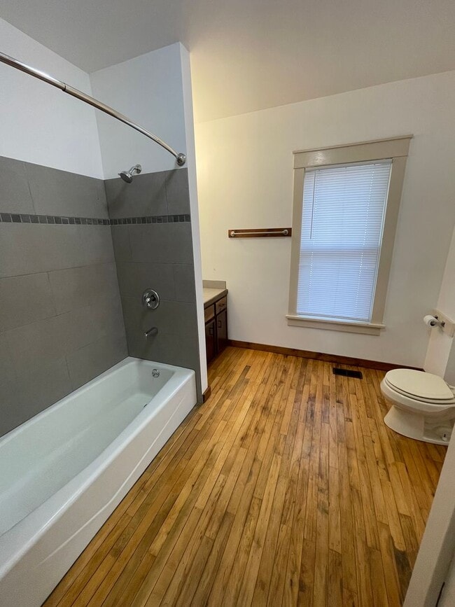 Building Photo - New Appliances + HUGE Fenced Backyard