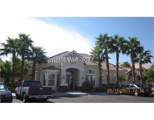 Building Photo - Spacious 2 bedroom 2 bath condo