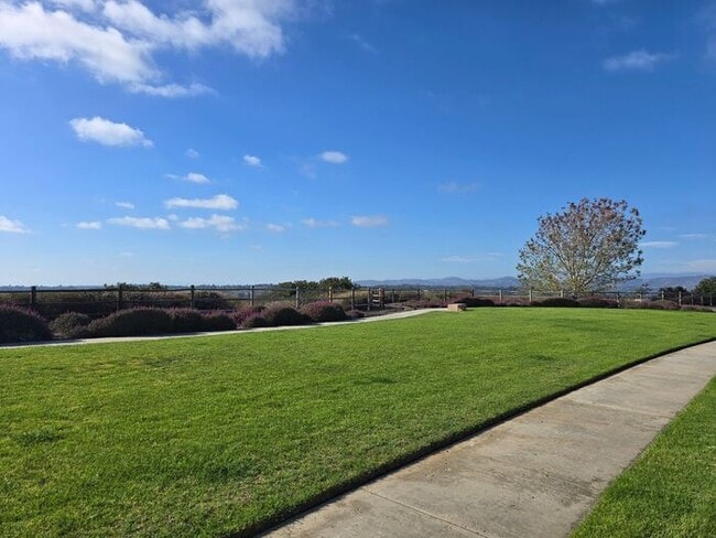 Building Photo - Private Ground-Level Condo in the Heart of Carmel Valley