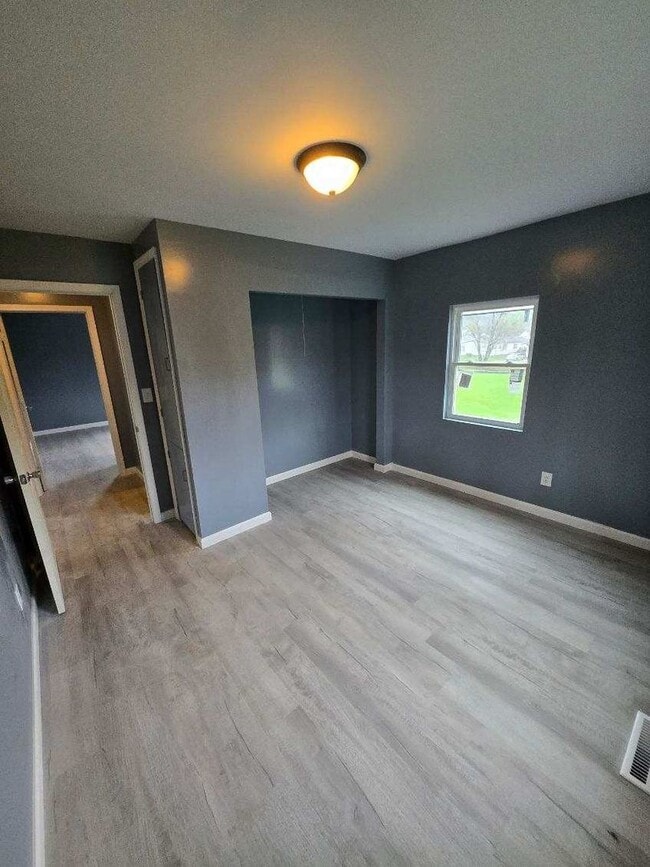 Building Photo - 71 S. Fifth St