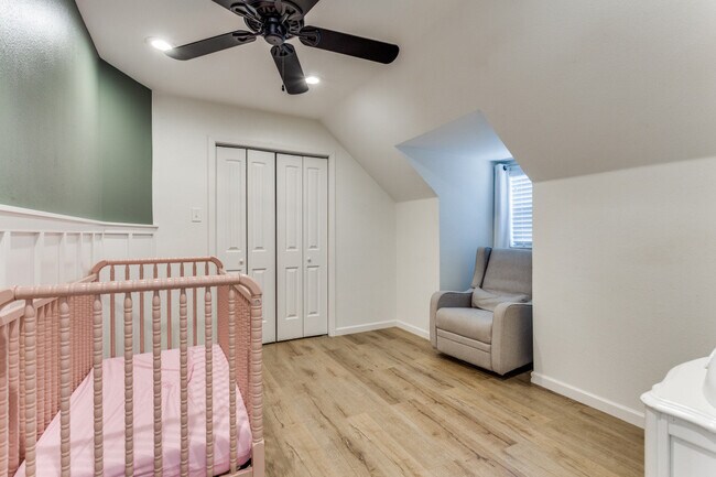 Br 3, 2nd floor - 516 Hillside Rd