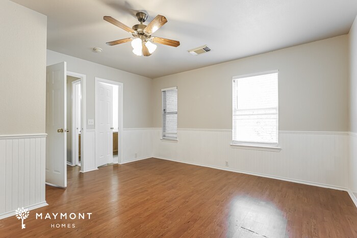 Building Photo - 15811 Borwick Ln