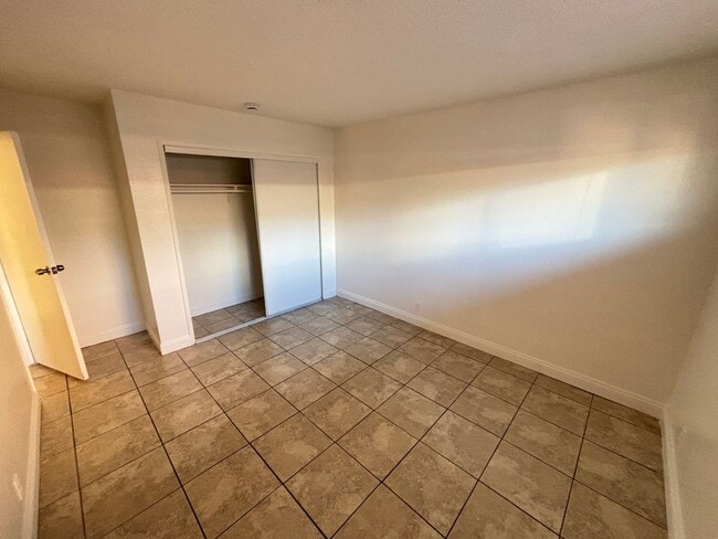 Building Photo - Charming 2Bed/1Bath ground floor apartment located in North Las Vegas- Move in Special- $300 Off ...
