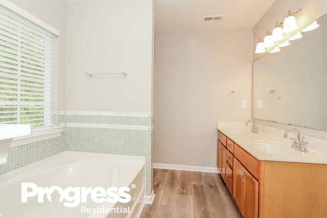 Building Photo - 8108 Nikki Cole Dr