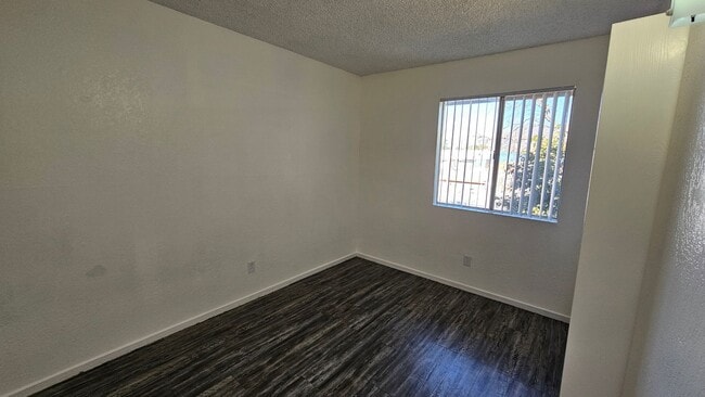Building Photo - 1622 N Beverly Ave