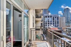 Building Photo - 21 W Chestnut St