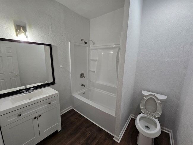 Building Photo - 3265 W Camp Wisdom Rd