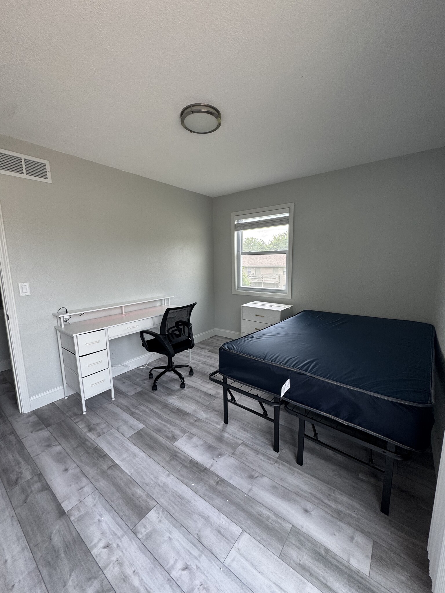 Bedroom 2 - 214 Lindell Dr