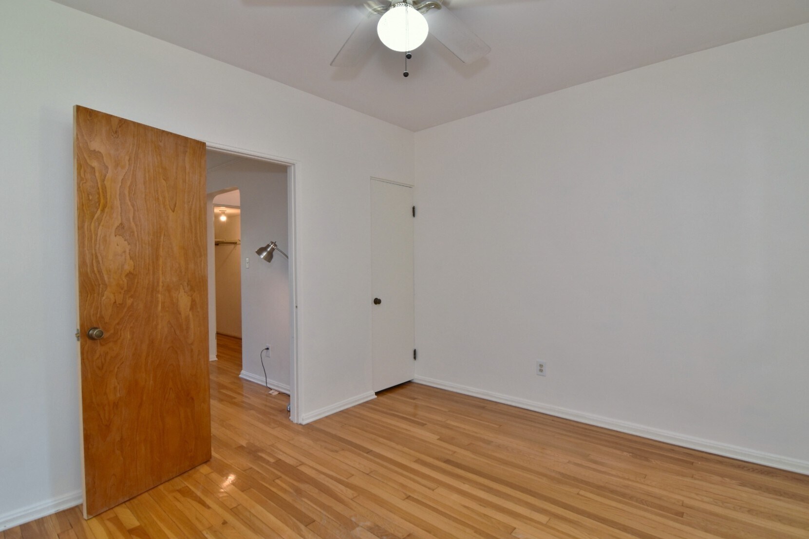 Building Photo - 2027 Riverside Dr