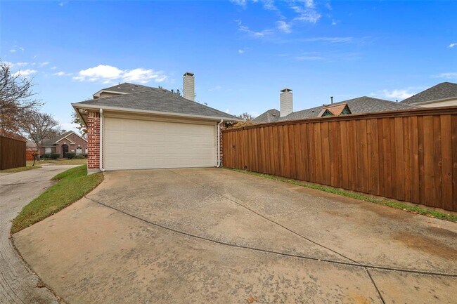 Building Photo - 7907 Rosebriar Ln