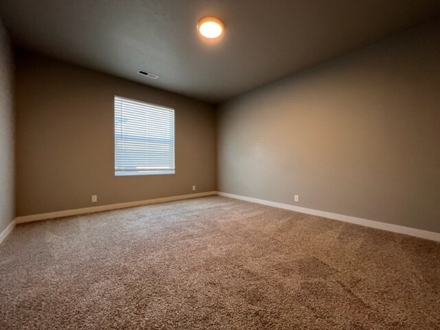 Building Photo - 10042 W Smoke Ranch Dr