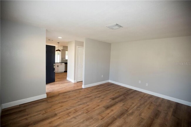 Building Photo - 1643 W Orangecrest Ave