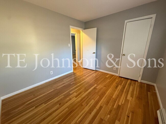 Building Photo - 3826 Barkwood Dr