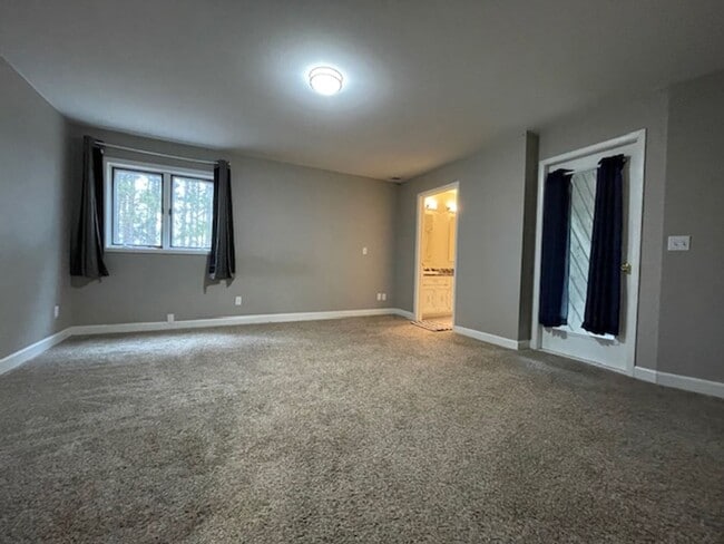 Building Photo - 5341 Bees Ln