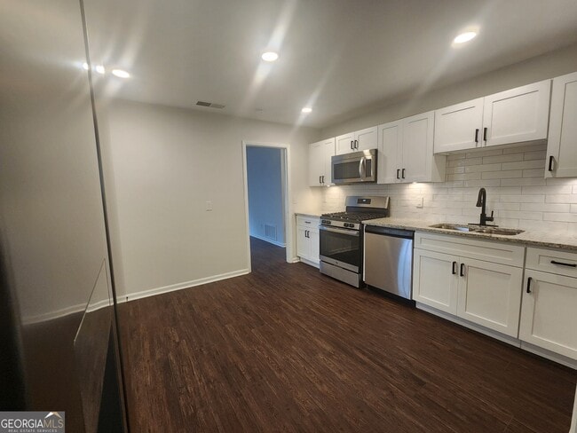 Building Photo - 2100 Wagner Dr