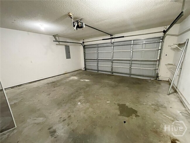 Building Photo - 102 Cormorant Way
