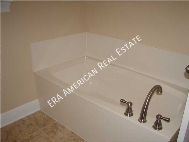 Building Photo - 123 Big Oaks Ln