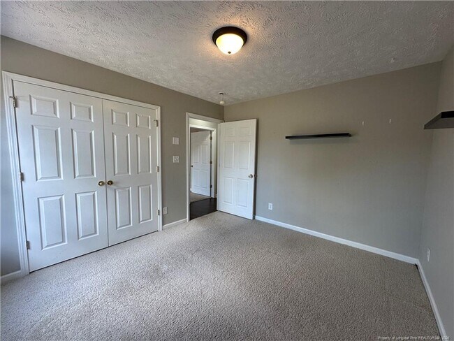 Building Photo - 112 Harvest Ln