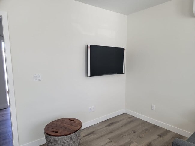 Building Photo - 7462 Sausalito Ave