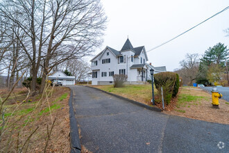 Building Photo - 187 Hillside Ave