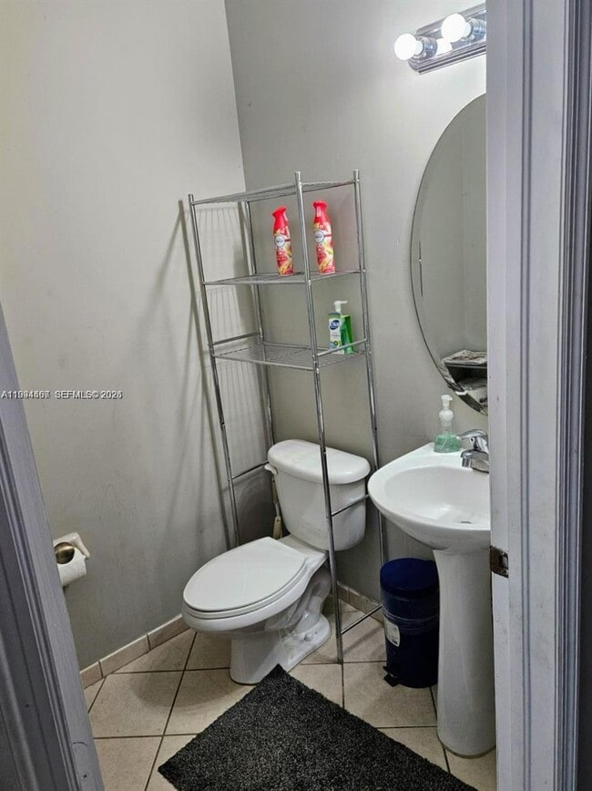 Building Photo - 165 NE 32nd Terrace