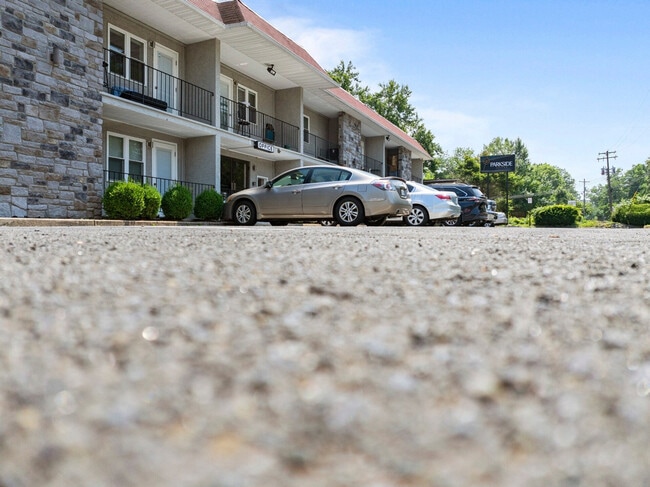 Building Photo - 30 US-9W