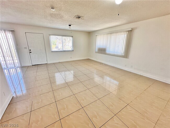 Building Photo - 5238 Greene Ln
