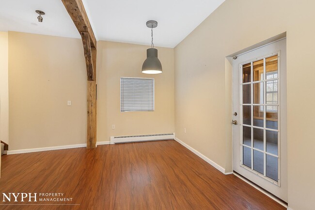 Building Photo - 5113 Cedarvale Rd