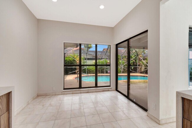 Building Photo - 7810 Villa Nova Dr