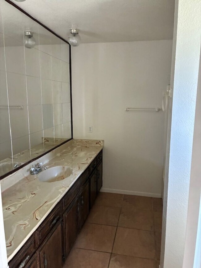 Building Photo - 21331 Rider St