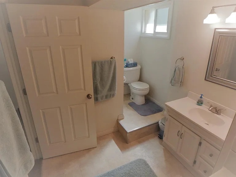Basement bathroom - 446 Center St