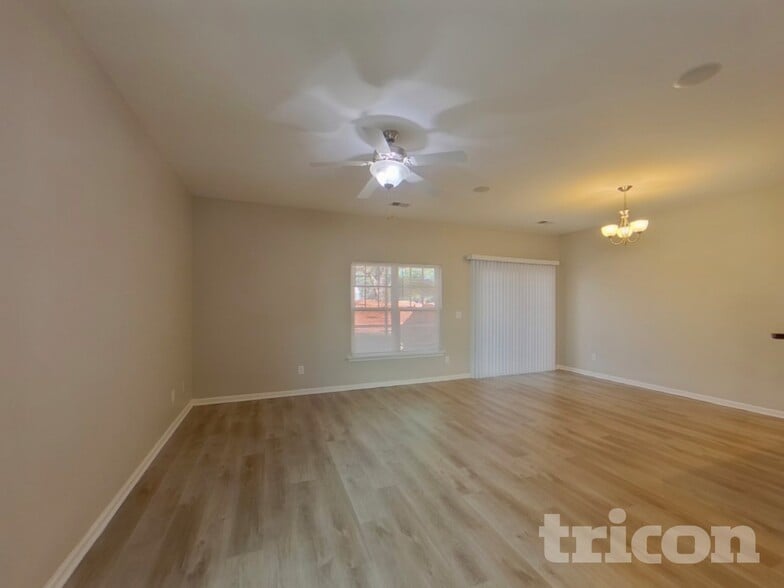 Building Photo - 209 Autumn Stroll Ct