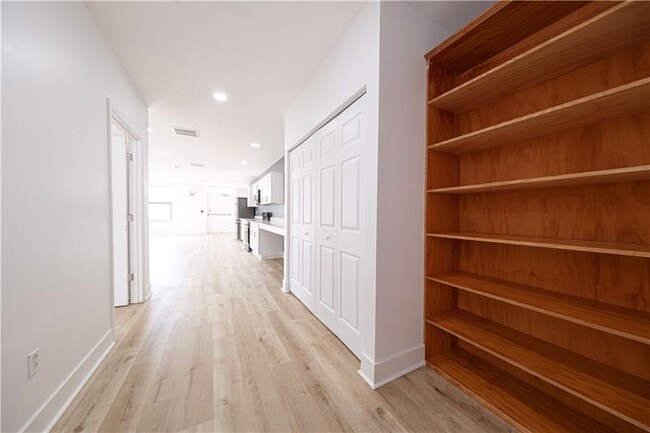 Building Photo - 232 3rd Ave