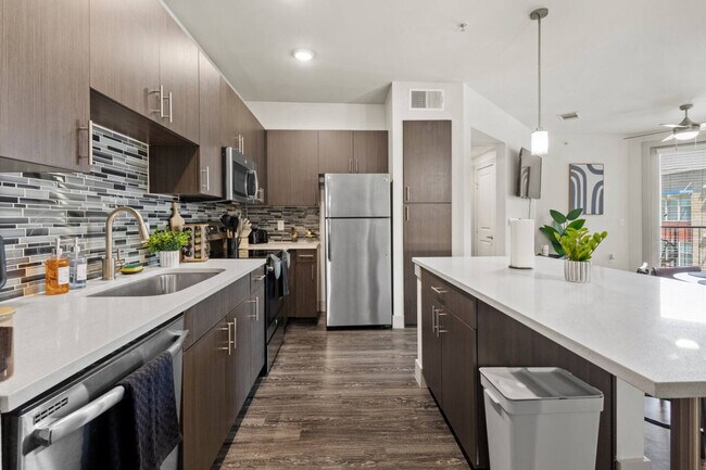 Building Photo - 8122 Midtown Blvd