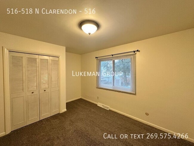 Building Photo - 516-518 N Clarendon-516